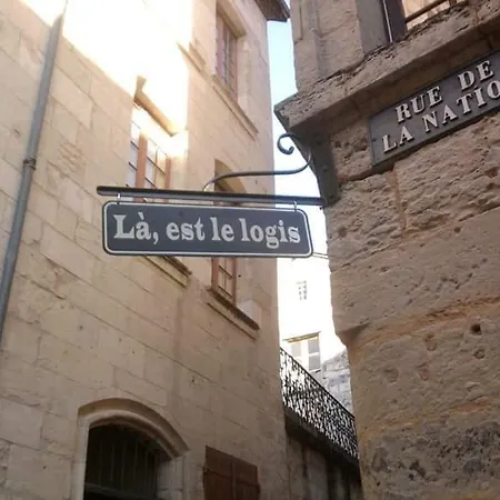 Logis 8 St Front Urbain דירה