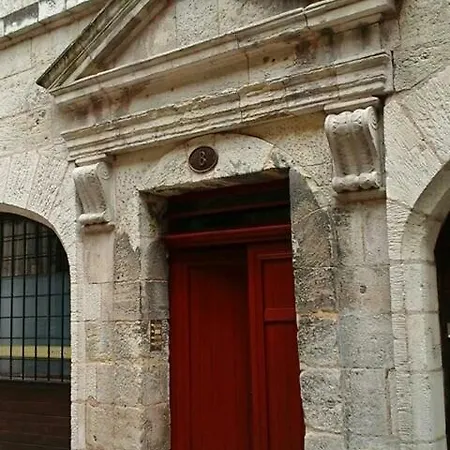 Logis 8 St Front Urbain