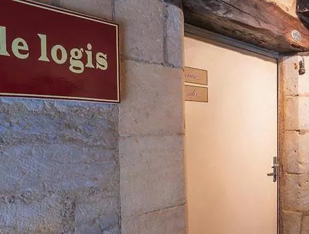 Logis 8 St Front Urbain 公寓 *