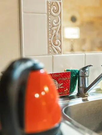 Logis 8 St Front Urbain 公寓 佩里格